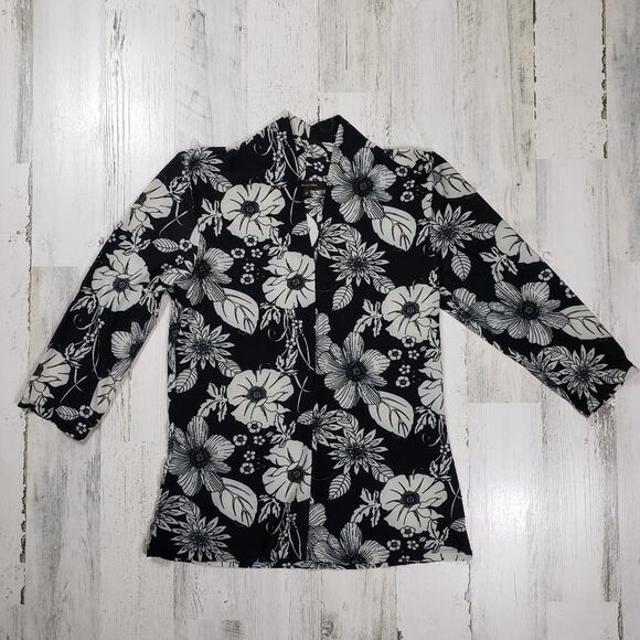 BCBGMaxAzria Black & White Floral Print Top Women's Size Small - Picture 1 of 11